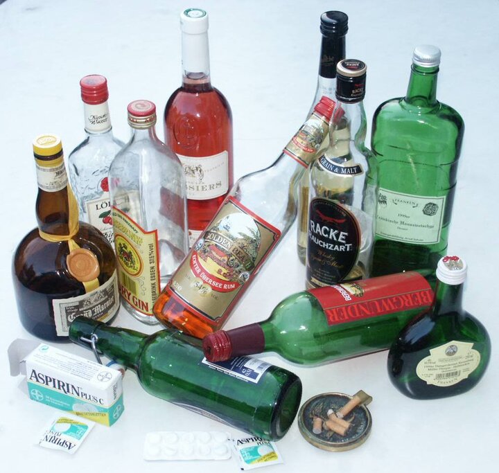 Alkohol, Medikamente, Zigaretten