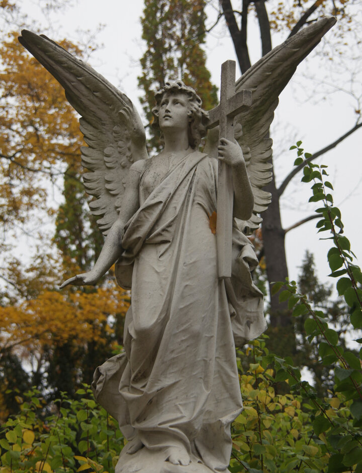 Engel auf einem Friedhof Engel auf einem Friedhof